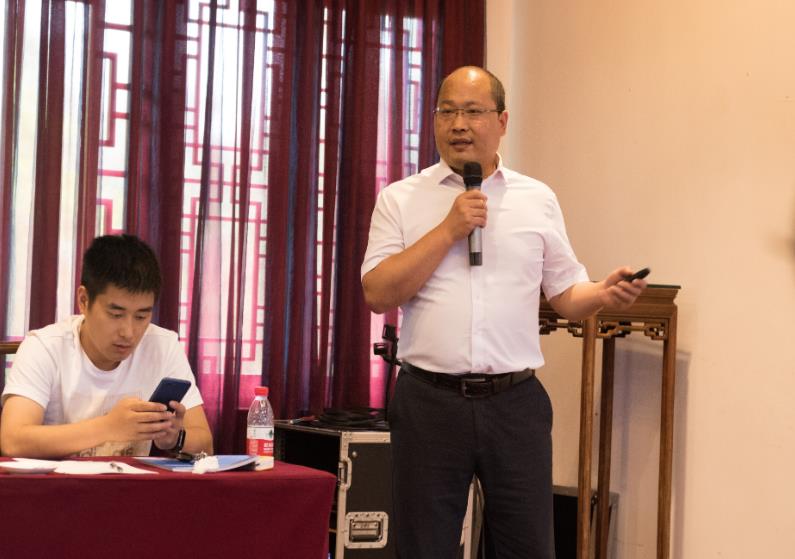 華普永明“新時(shí)期·新機(jī)遇”——照明企業(yè)變革研討會(huì)順利舉行-5.jpg